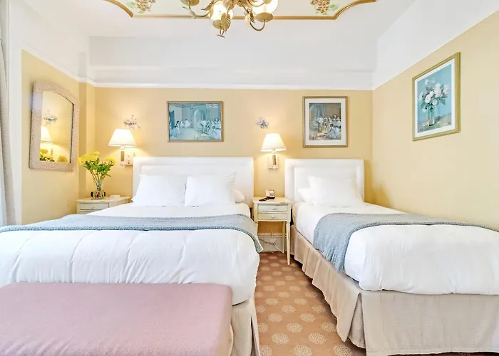 Cornell Hotel De France