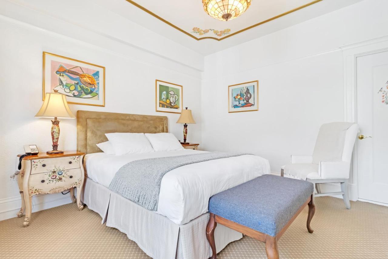 Cornell De France Hotel